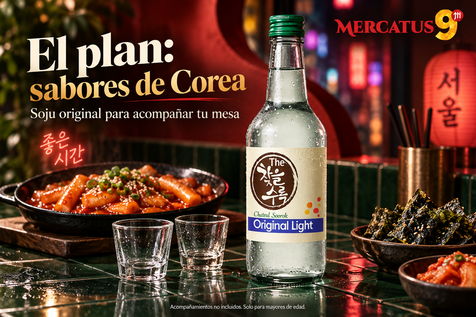 Soju Original con tteokbokki y algas; acompañamientos no incluidos