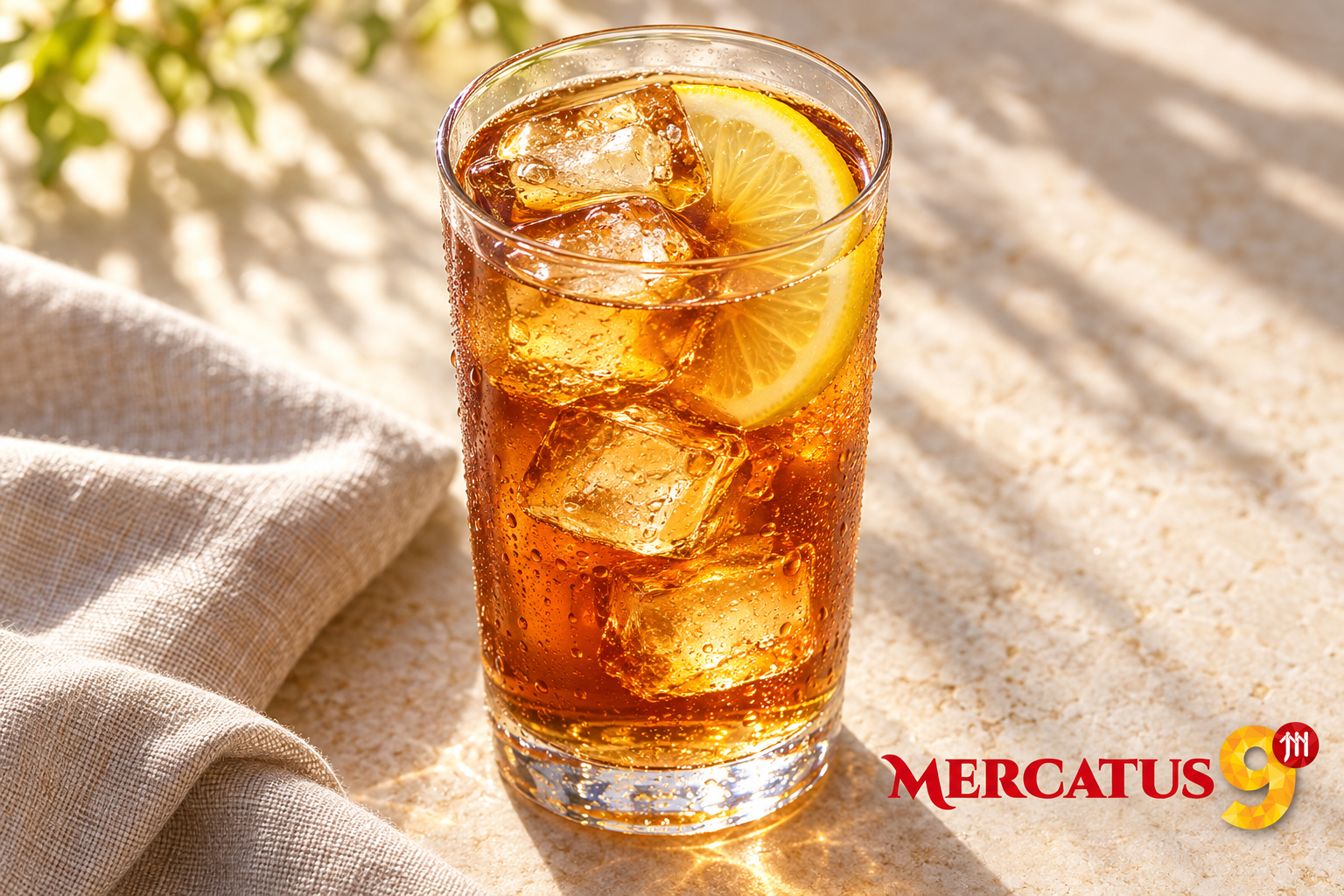 Un sorbo frío para acompañar tu próximo antojo — Té frío con hielo y limón